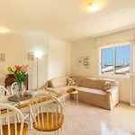 Costa Sol Seaside Feriehus