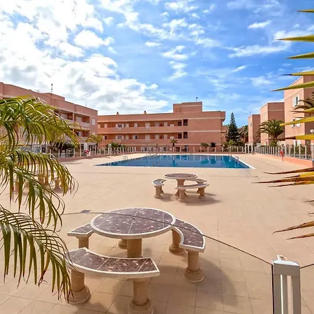 Сasa de vacaciones Lovely 2 Bedroom With Pool And View, K26 Costa del Silencio