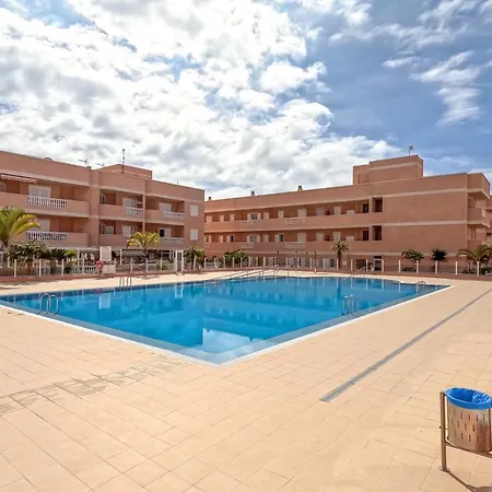 Lovely 2 Bedroom With Pool And View, K26 Semesterbostad *